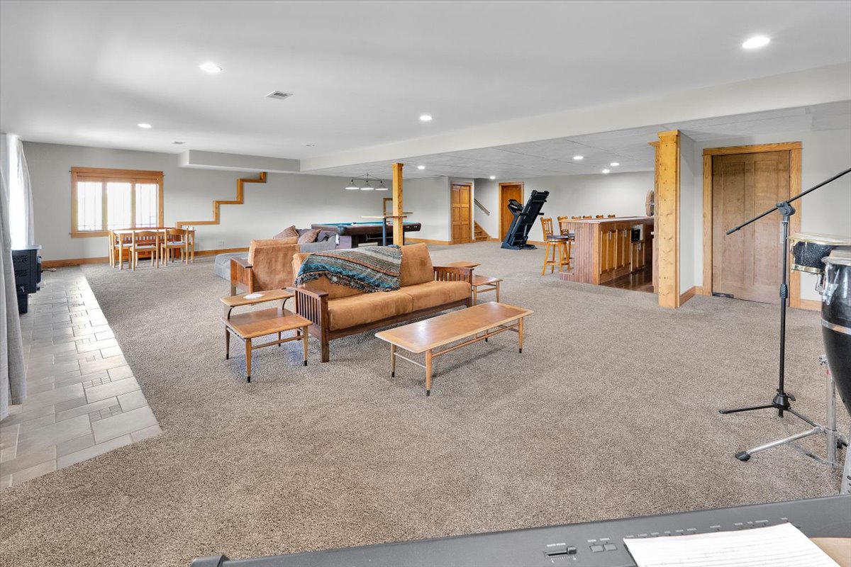 Lower-level recreation and music space